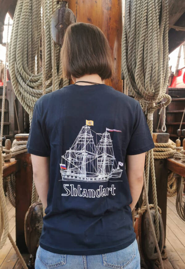 T-shirt with the image of the ship Shtandart
