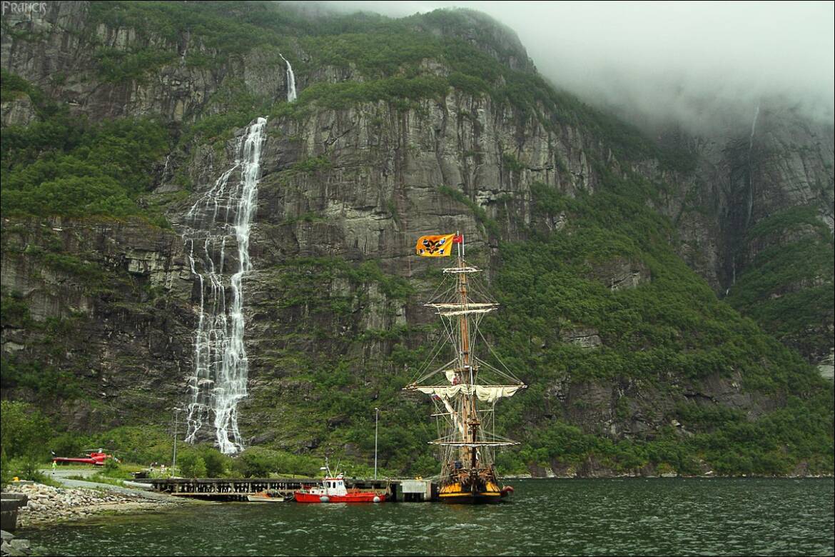002-Norway-fjord-1.jpg