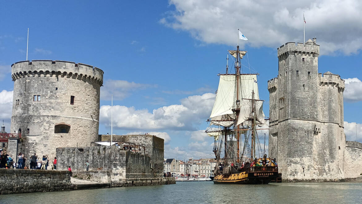 Sail with the historic ship heading south!