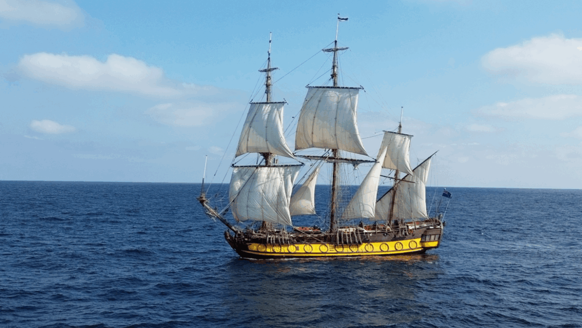 Shtandart Sets Course for the Tall Ships Races